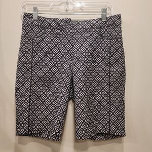 EP Pro Bermuda Golf Shorts Casual Resort Country Club Black and White - Sz 2